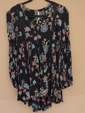 Free People Boho Blouse Floral Cottagecore  Peasant Small Black Puffy Sleeves